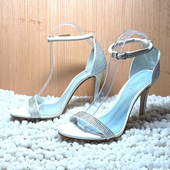 Schutz Cadey Lee Strappy  Elegant White Ankle Strap Heels Diamond Elegant 8.5 - Picture 1 of 16